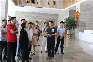 越南莱州省劳动荣军社会厅代表团到以晴红河科技产业园参观考察